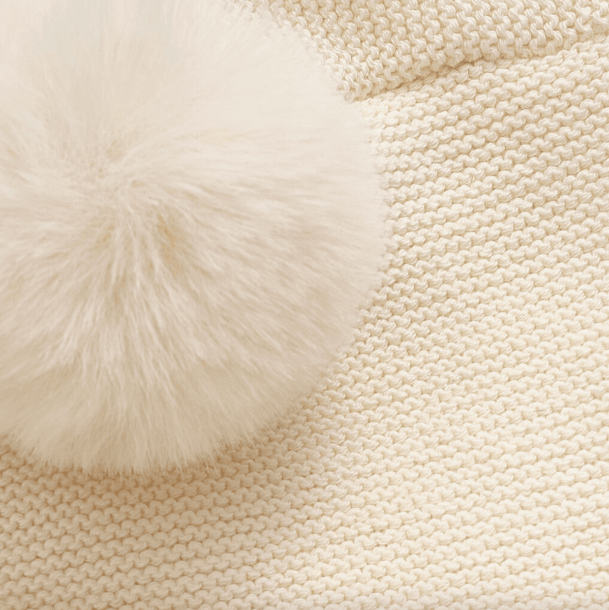 Huttelihut Balaklava pompoms bomulls strikk  antique white